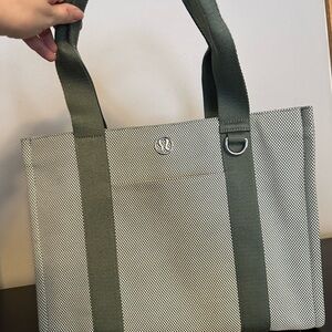 lululemon two-tone canvas tote bag 10L